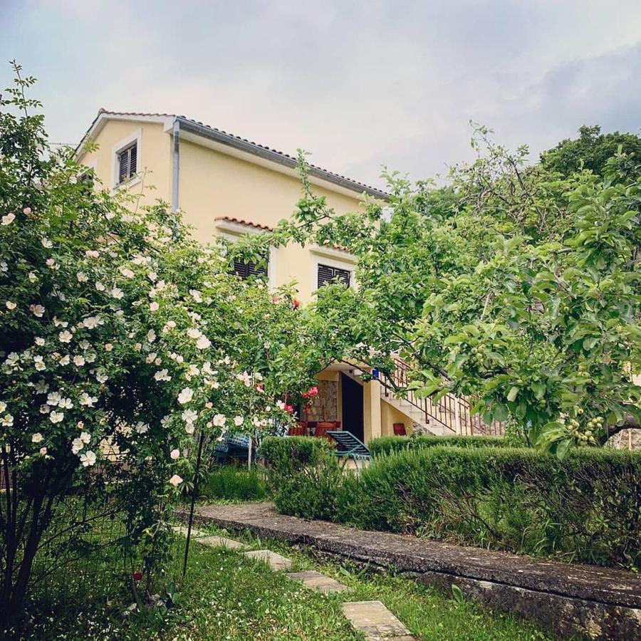 New, Sunny Apartment Surrounded By Nature Omišalj Exterior foto